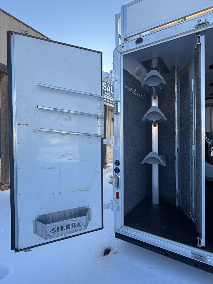 Used 2017 Sierra Trailers LARAMIE 310 Horse Trailer