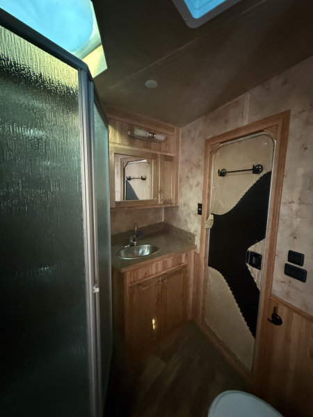 Used 2017 Sierra Trailers LARAMIE 310 Horse Trailer