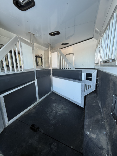 Used 2017 Sierra Trailers LARAMIE 310 Horse Trailer