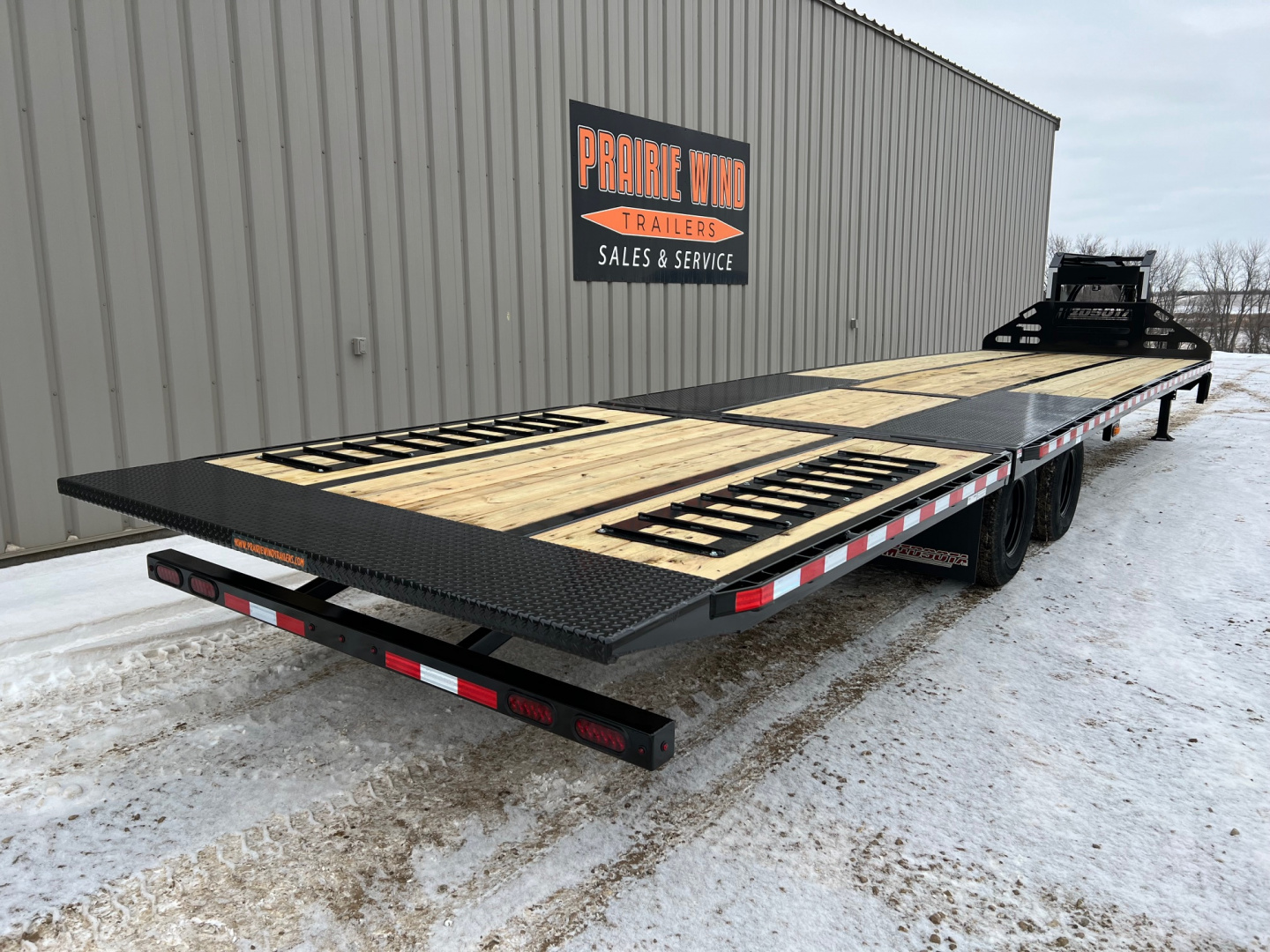 New 2026 Midsota 36' Gooseneck Hydraulic Tail Flatbed Trailer