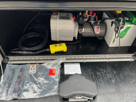 New 2026 Midsota 36' Gooseneck Hydraulic Tail Flatbed Trailer